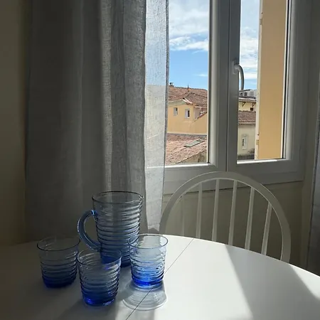 Balcony- 9 Min Festival